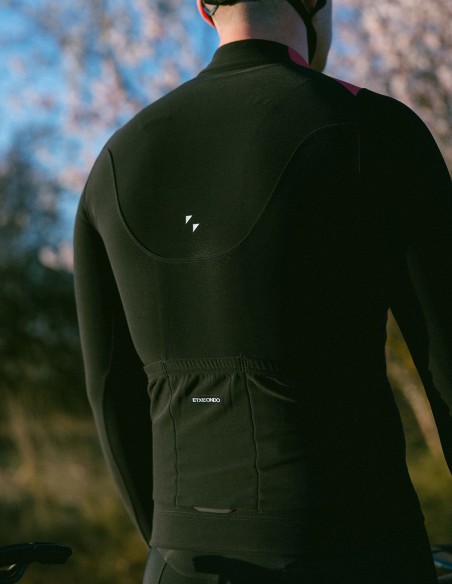 URRUN GORE-TEX WINDSTOPPER JACKET
