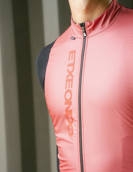 URRUN GORE-TEX WINDSTOPPER JACKET