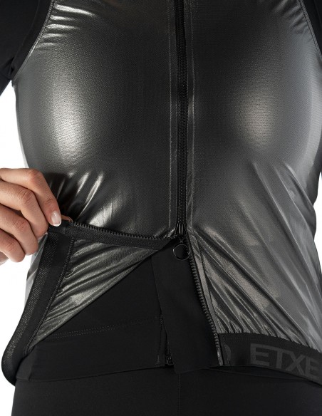 BUSTI VEST