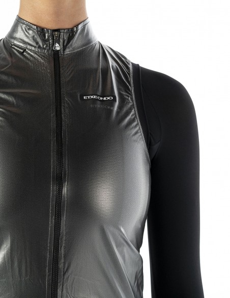 BUSTI VEST